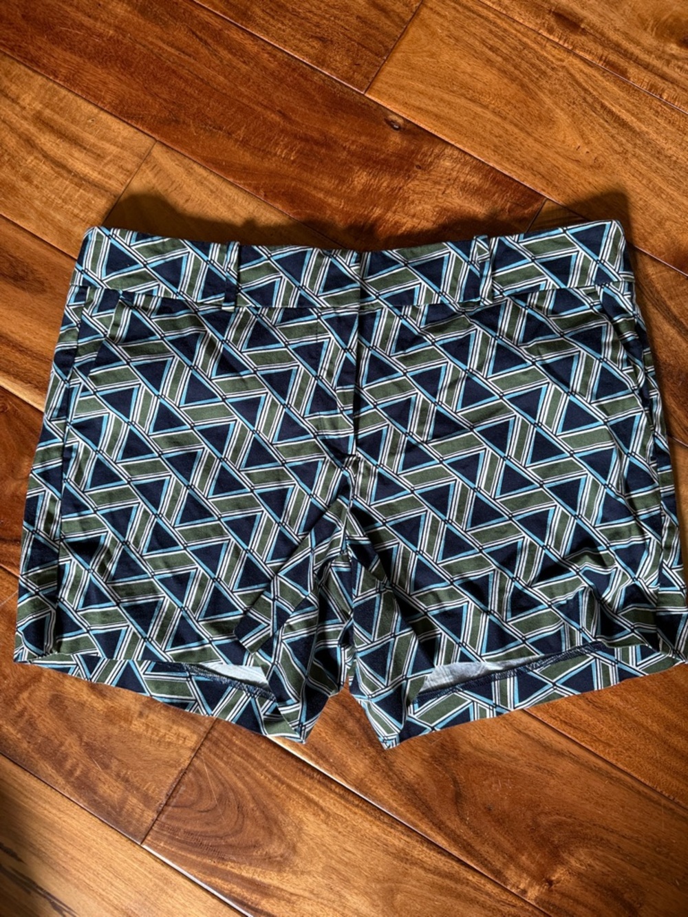 Ann Taylor Factory Navy, Olive & Teal Geometric Shorts, Sz 10, EUC